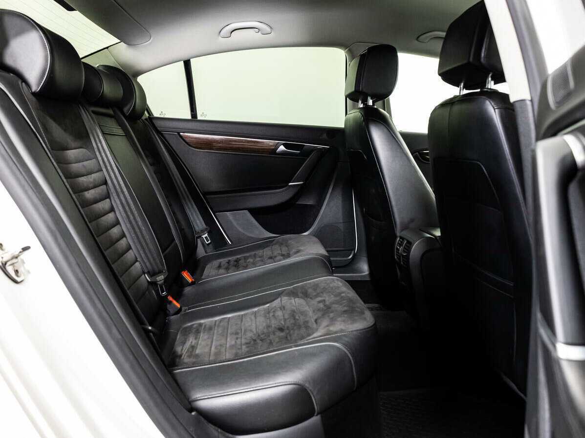 Купить Volkswagen Passat с пробегом. Фото: #11