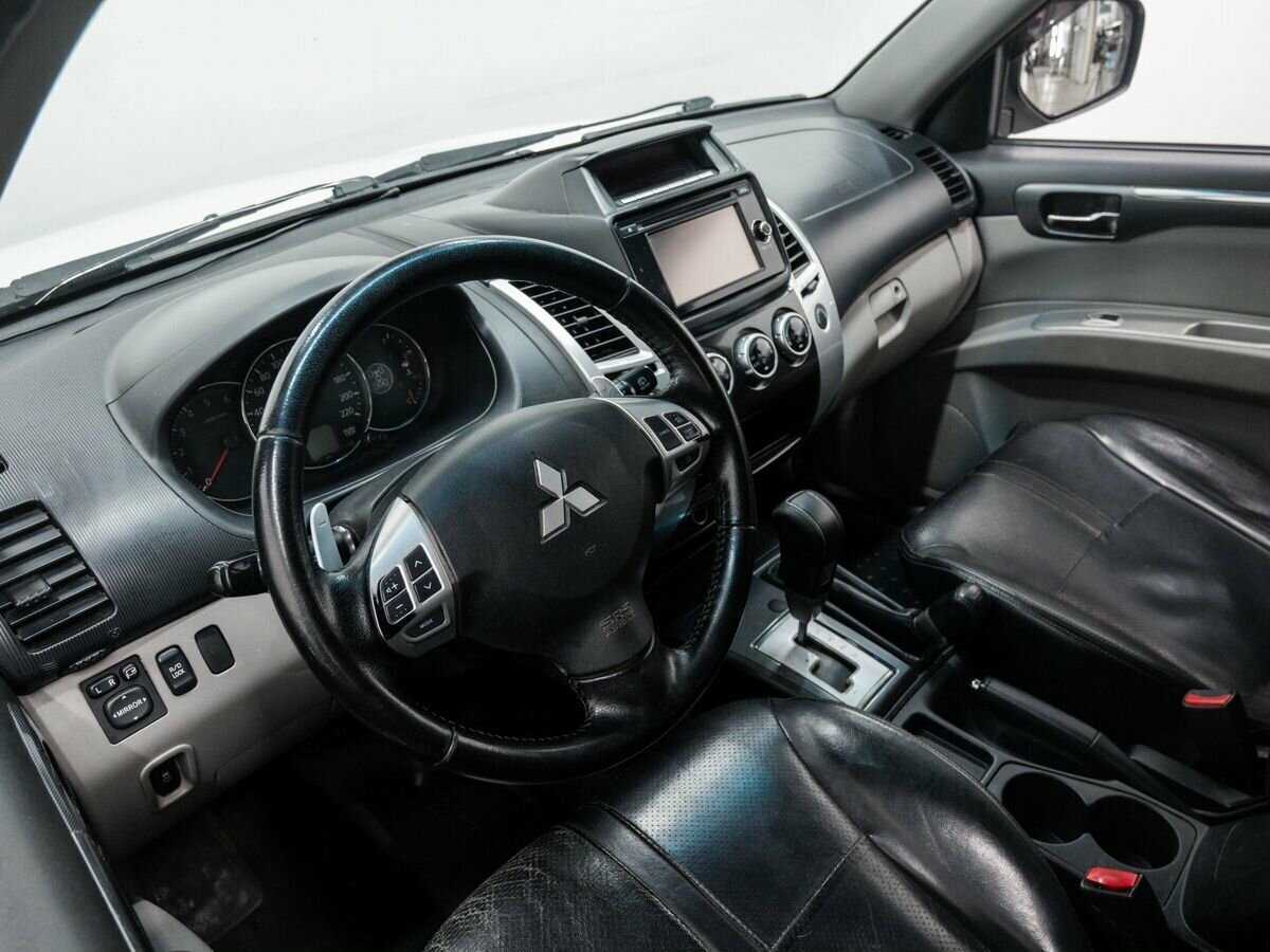 Купить Mitsubishi Pajero Sport с пробегом. Фото: #12