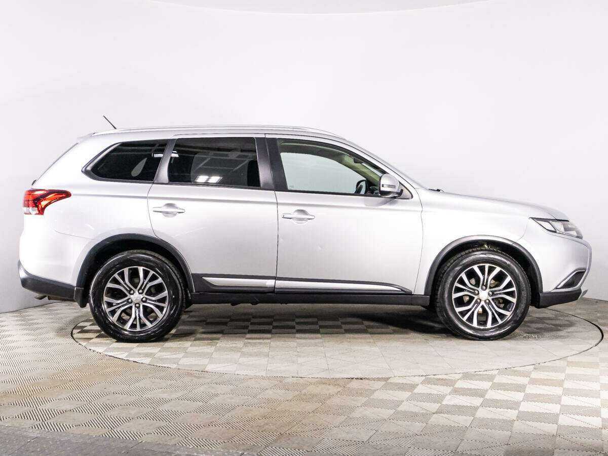 Купить Mitsubishi Outlander с пробегом. Фото: #3