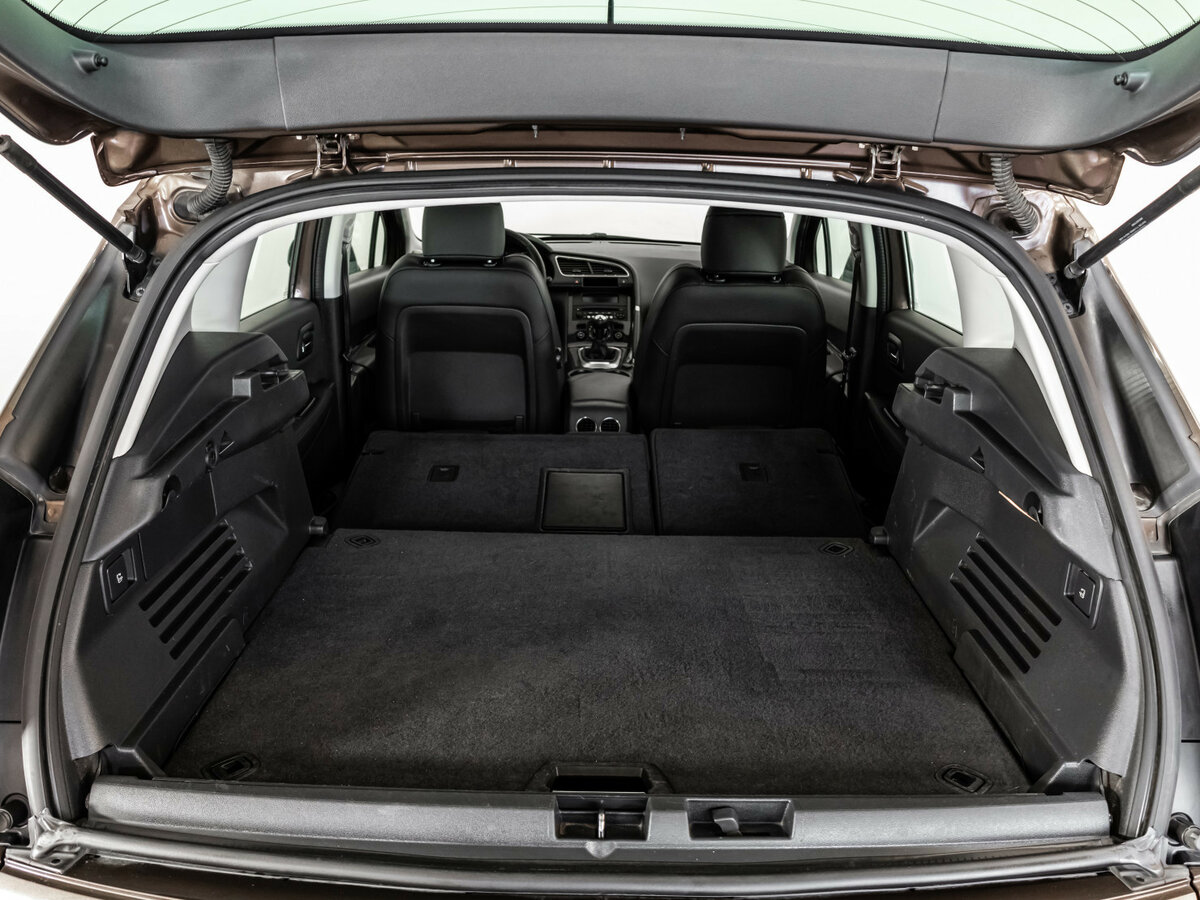 Купить Peugeot 3008 с пробегом. Фото: #17