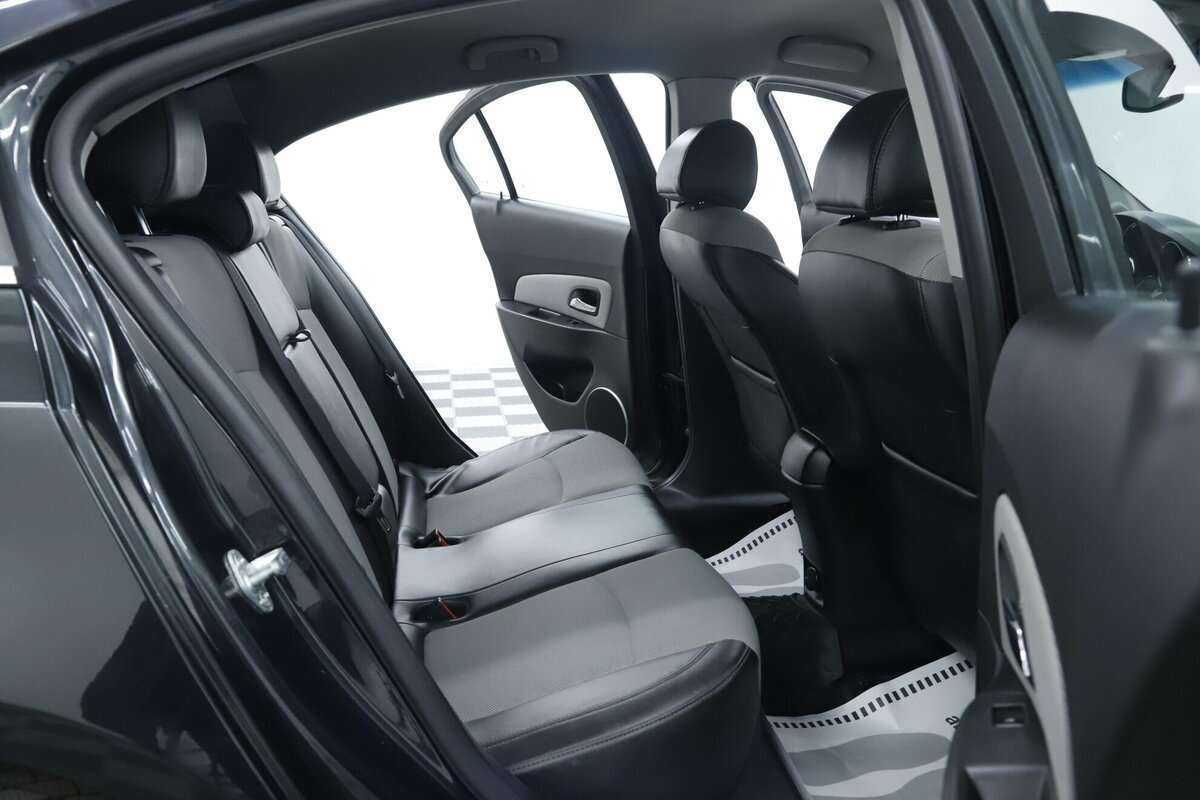 Купить Chevrolet Cruze с пробегом. Фото: #16