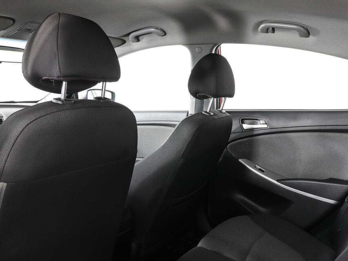 Купить Hyundai Solaris с пробегом. Фото: #7