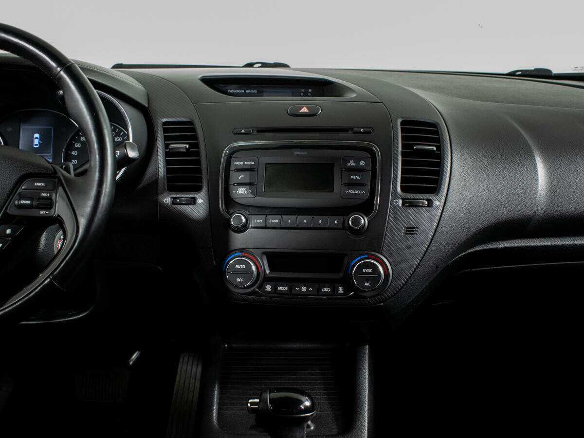 Купить Kia Cerato с пробегом. Фото: #10