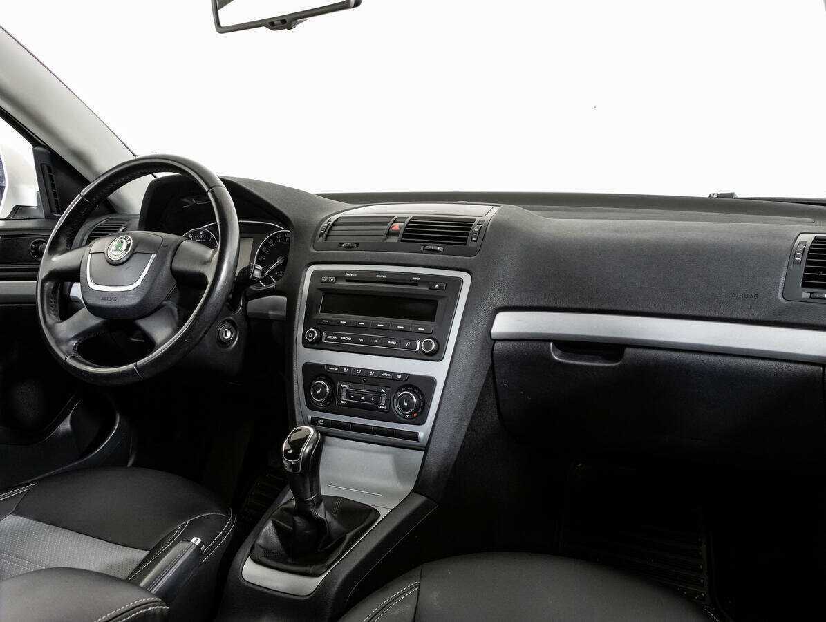 Купить Skoda Octavia с пробегом. Фото: #6