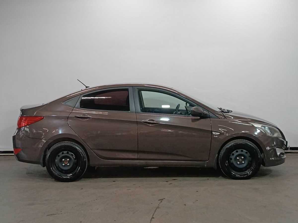 Купить Hyundai Solaris с пробегом. Фото: #3