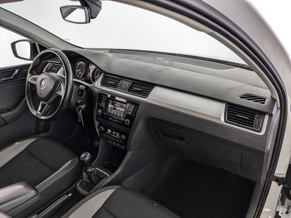 Купить Skoda Rapid с пробегом. Фото: #8