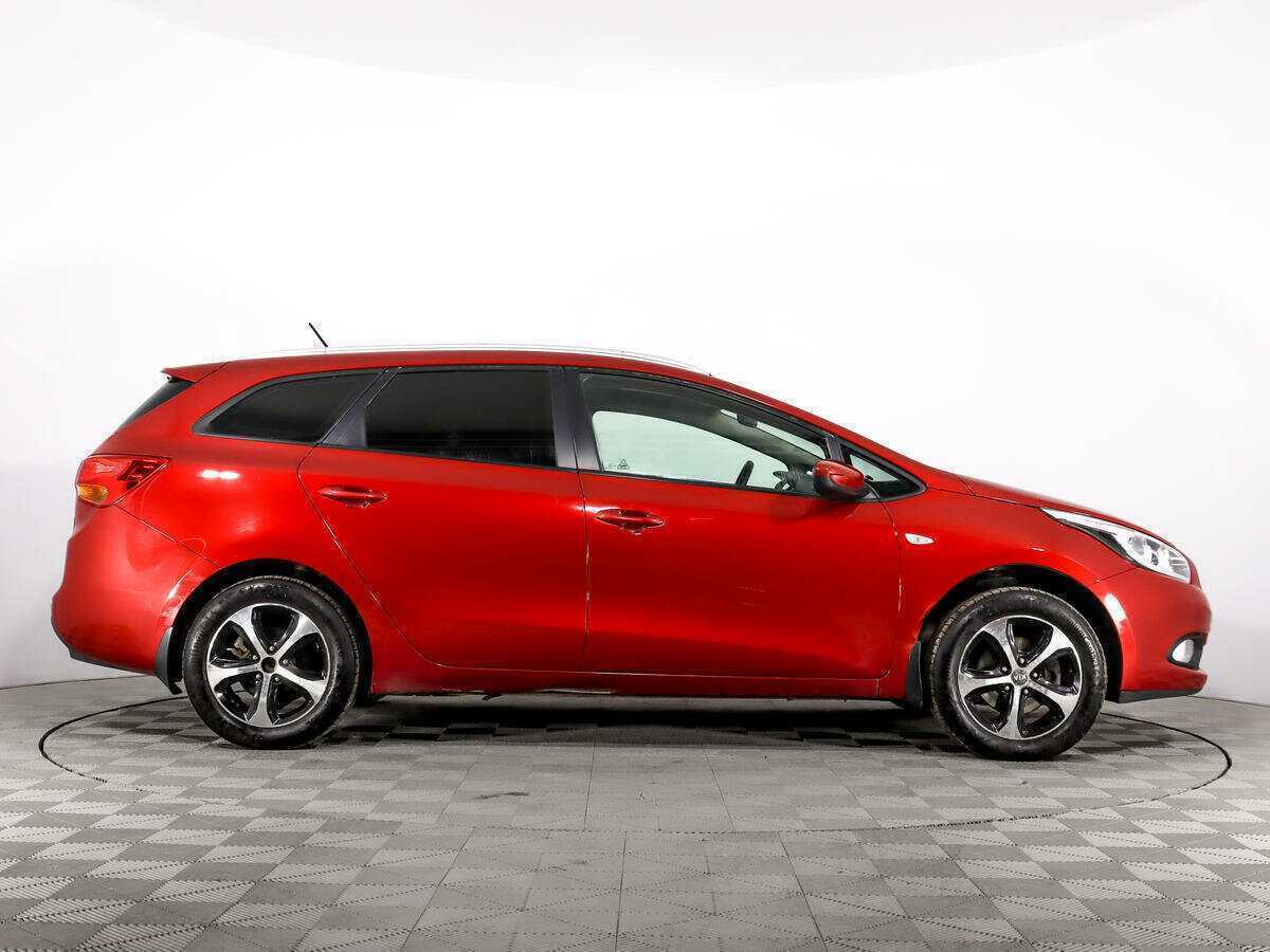Купить Kia Ceed с пробегом. Фото: #3