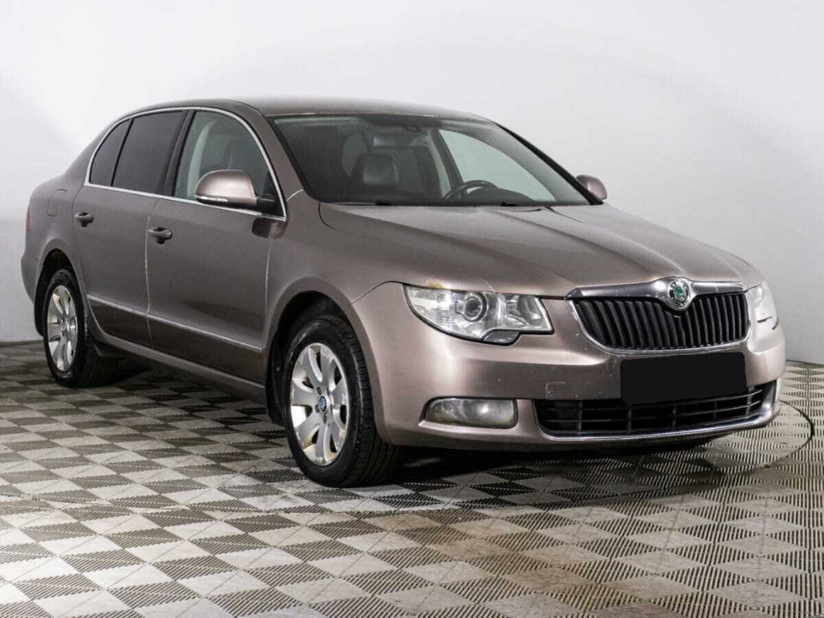 Купить Skoda Superb с пробегом. Фото: #2