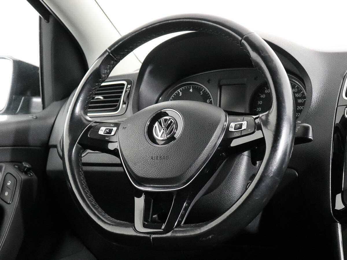 Купить Volkswagen Polo с пробегом. Фото: #12