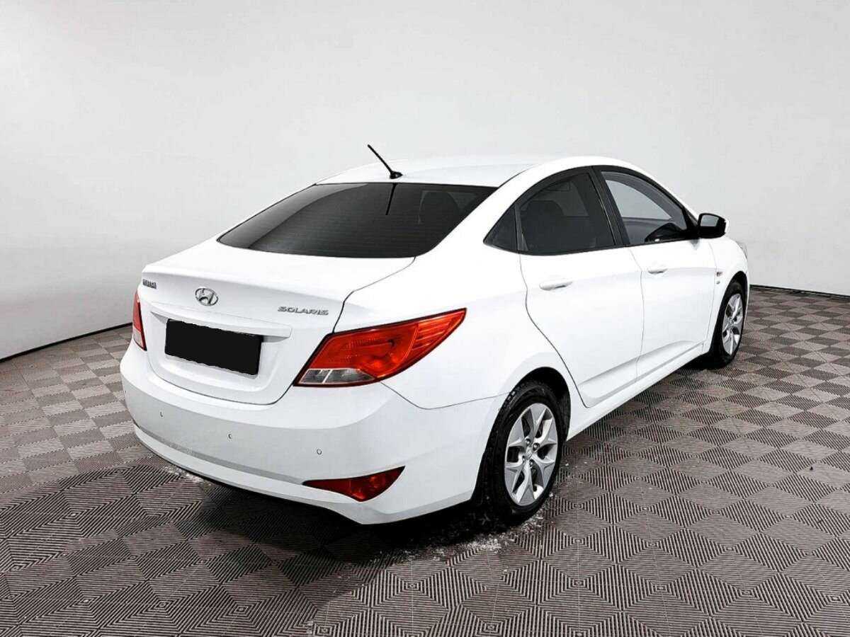 Купить Hyundai Solaris с пробегом. Фото: #3