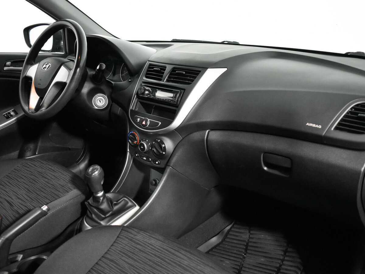 Купить Hyundai Solaris с пробегом. Фото: #8