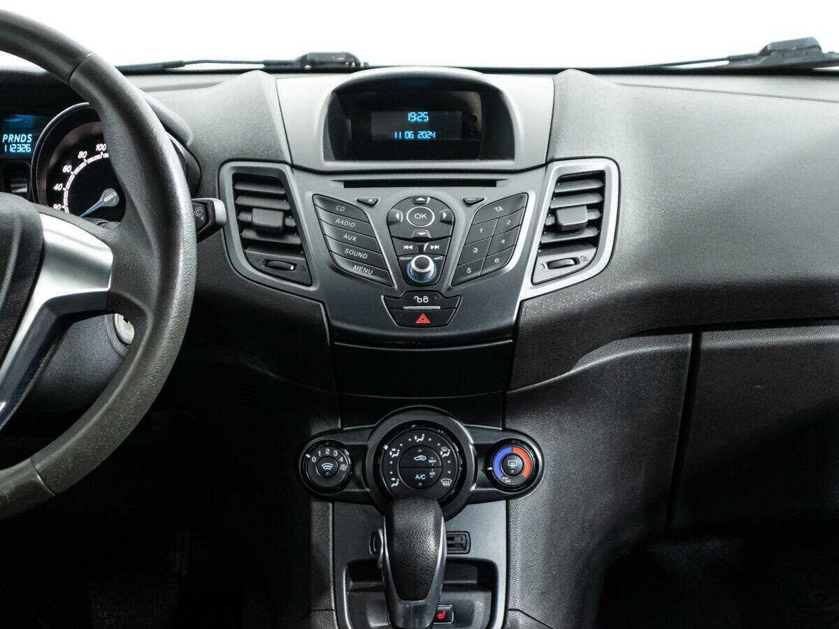 Купить Ford Fiesta с пробегом. Фото: #13