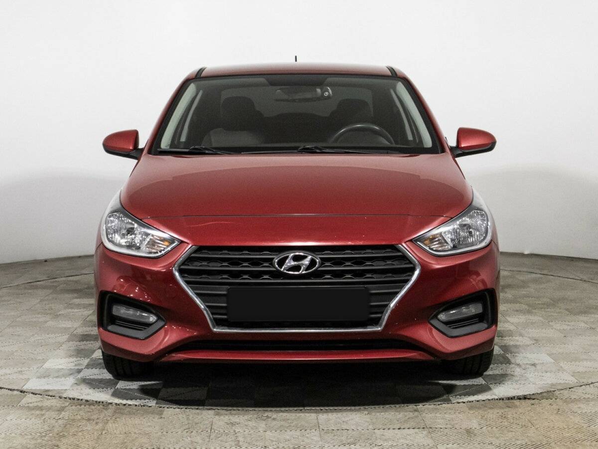 Купить Hyundai Solaris с пробегом. Фото: #1