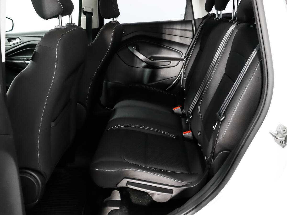 Купить Ford Kuga с пробегом. Фото: #6