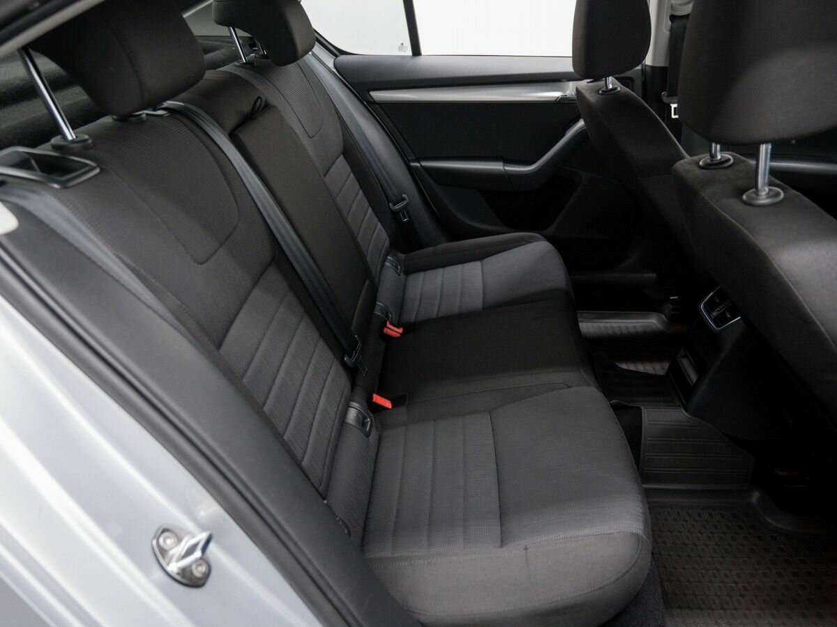 Купить Skoda Octavia с пробегом. Фото: #9