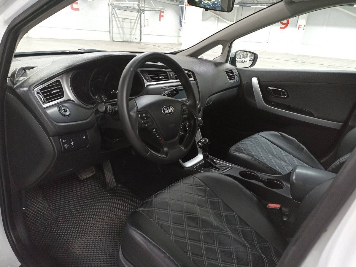 Купить Kia Ceed с пробегом. Фото: #15