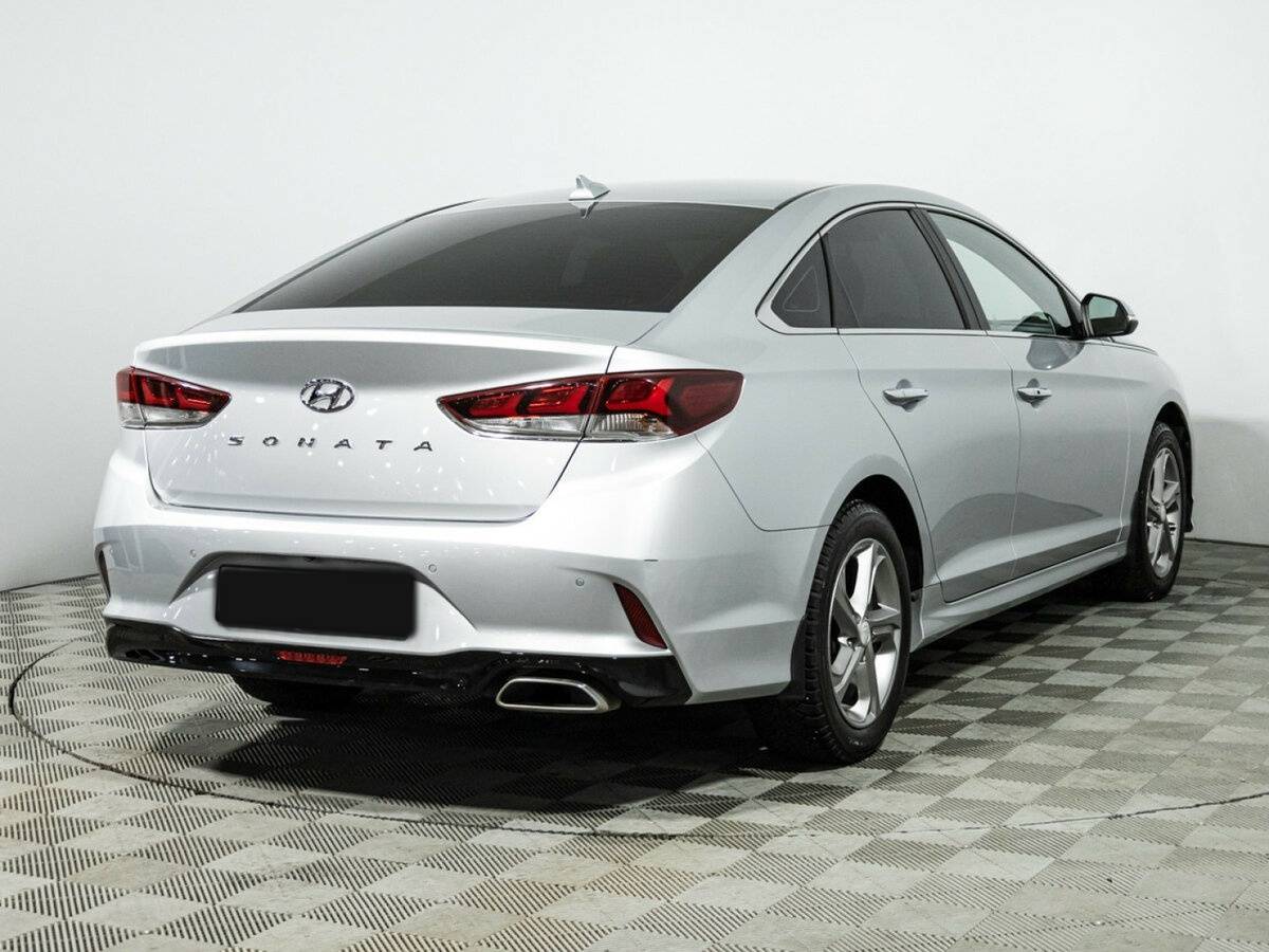 Купить Hyundai Sonata с пробегом. Фото: #4