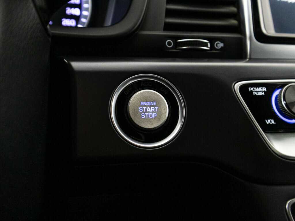 Купить Hyundai Sonata с пробегом. Фото: #17