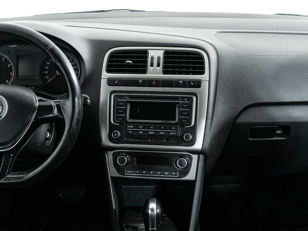 Купить Volkswagen Polo с пробегом. Фото: #13