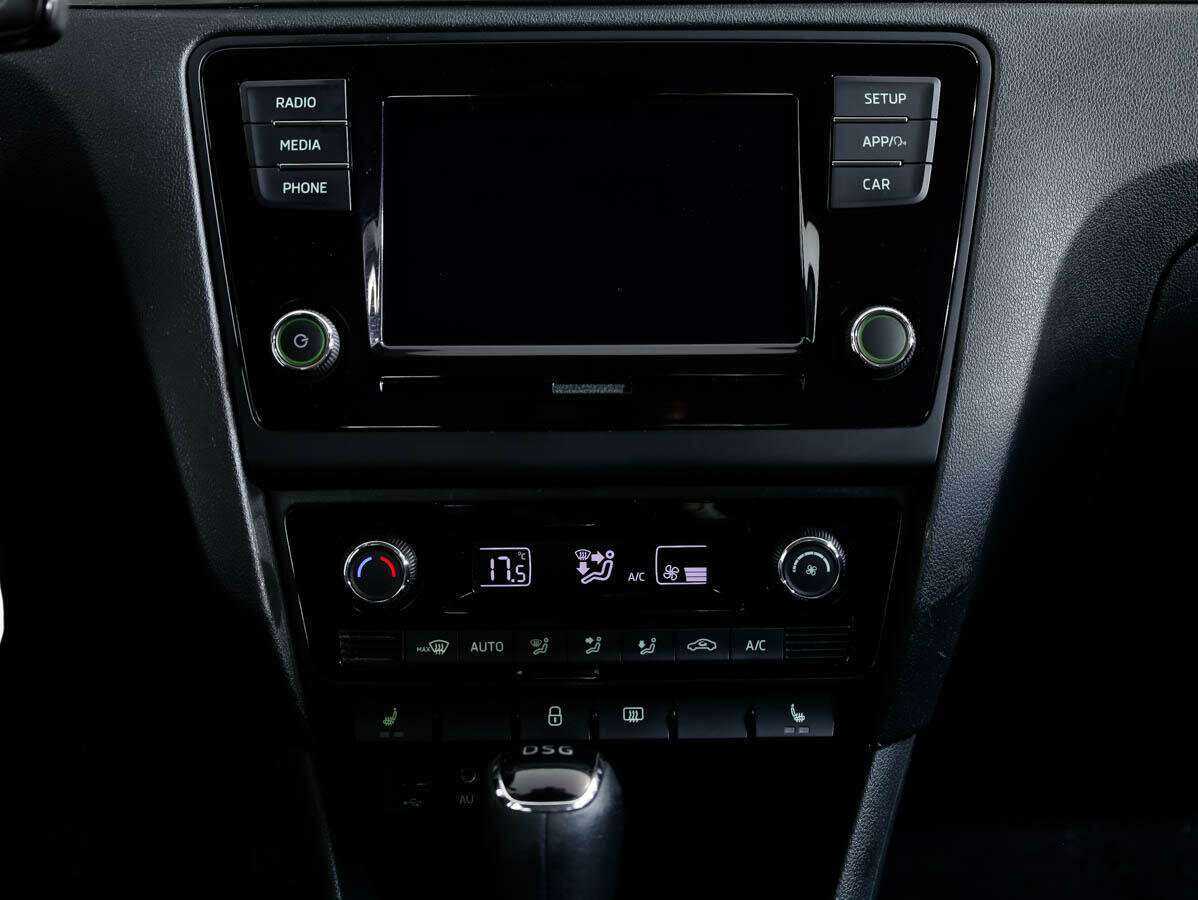 Купить Skoda Rapid с пробегом. Фото: #14