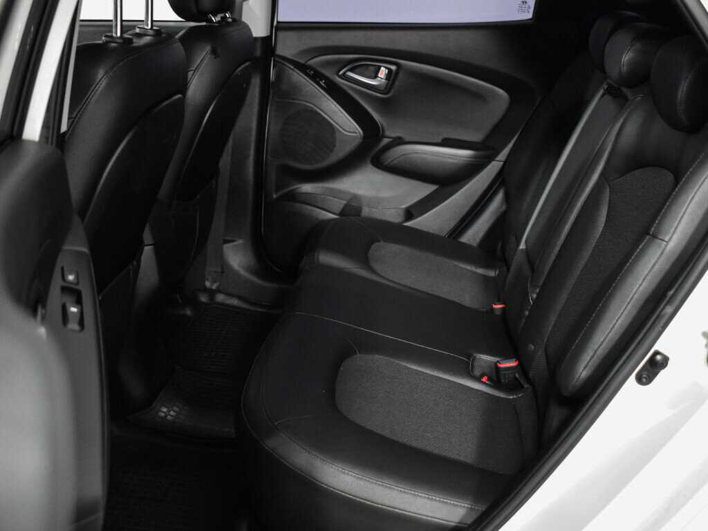 Купить Hyundai ix35 с пробегом. Фото: #9
