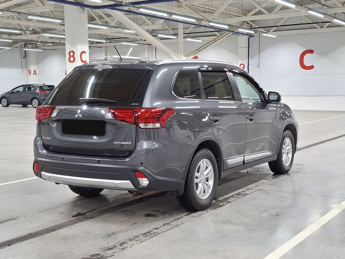 Купить Mitsubishi Outlander с пробегом. Фото: #4