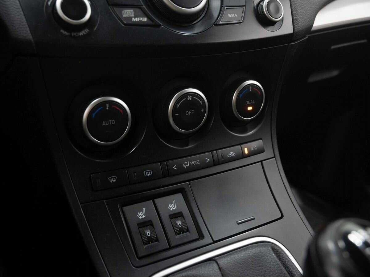 Купить Mazda 3 с пробегом. Фото: #21