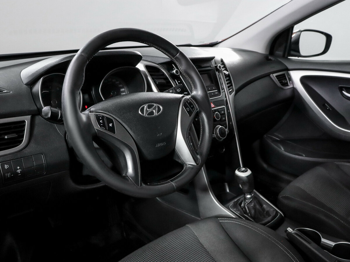 Купить Hyundai i30 с пробегом. Фото: #10