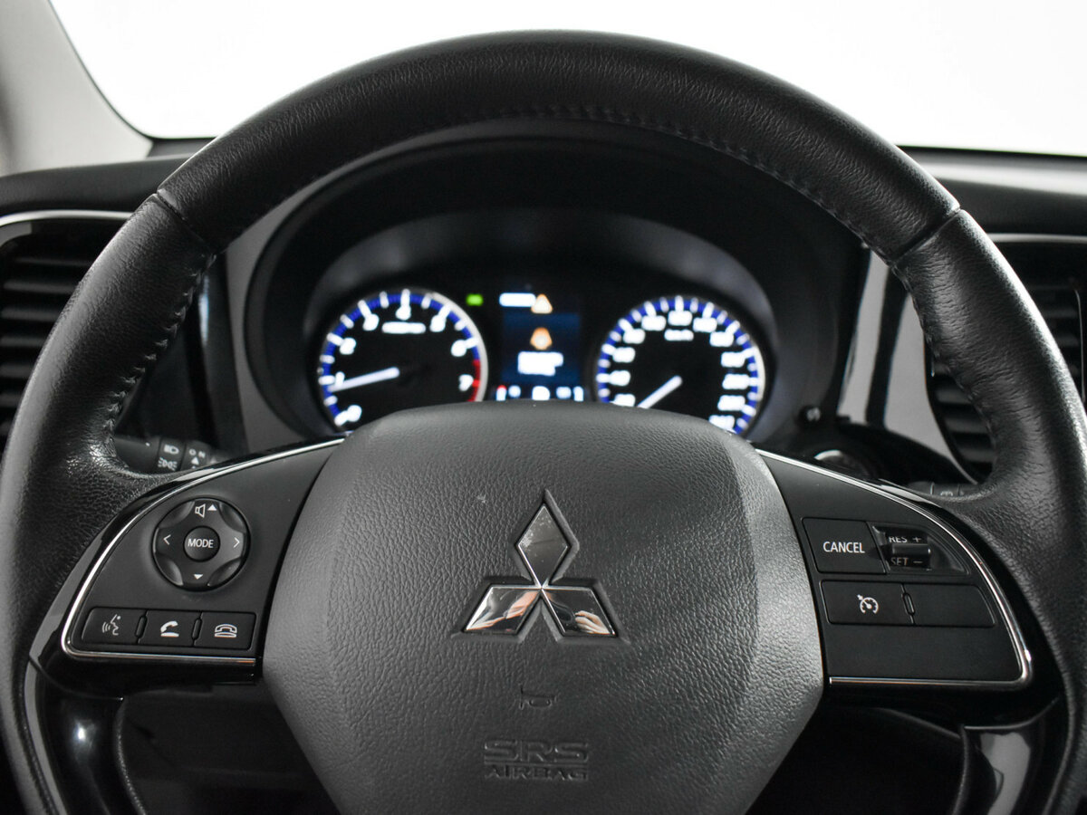 Купить Mitsubishi Outlander с пробегом. Фото: #15