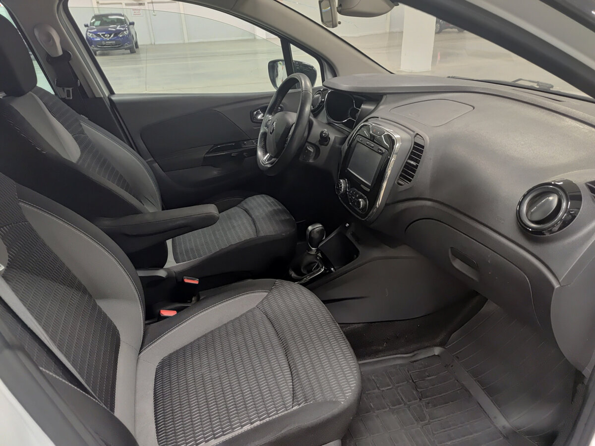 Купить Renault Kaptur с пробегом. Фото: #10