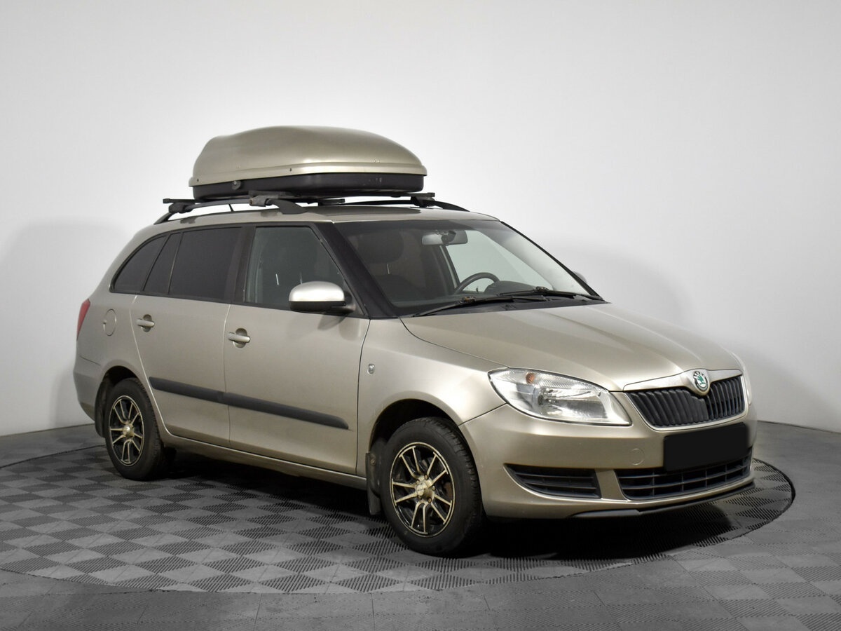 Купить Skoda Fabia с пробегом. Фото: #2