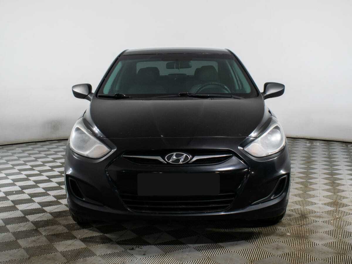 Купить Hyundai Solaris с пробегом. Фото: #1
