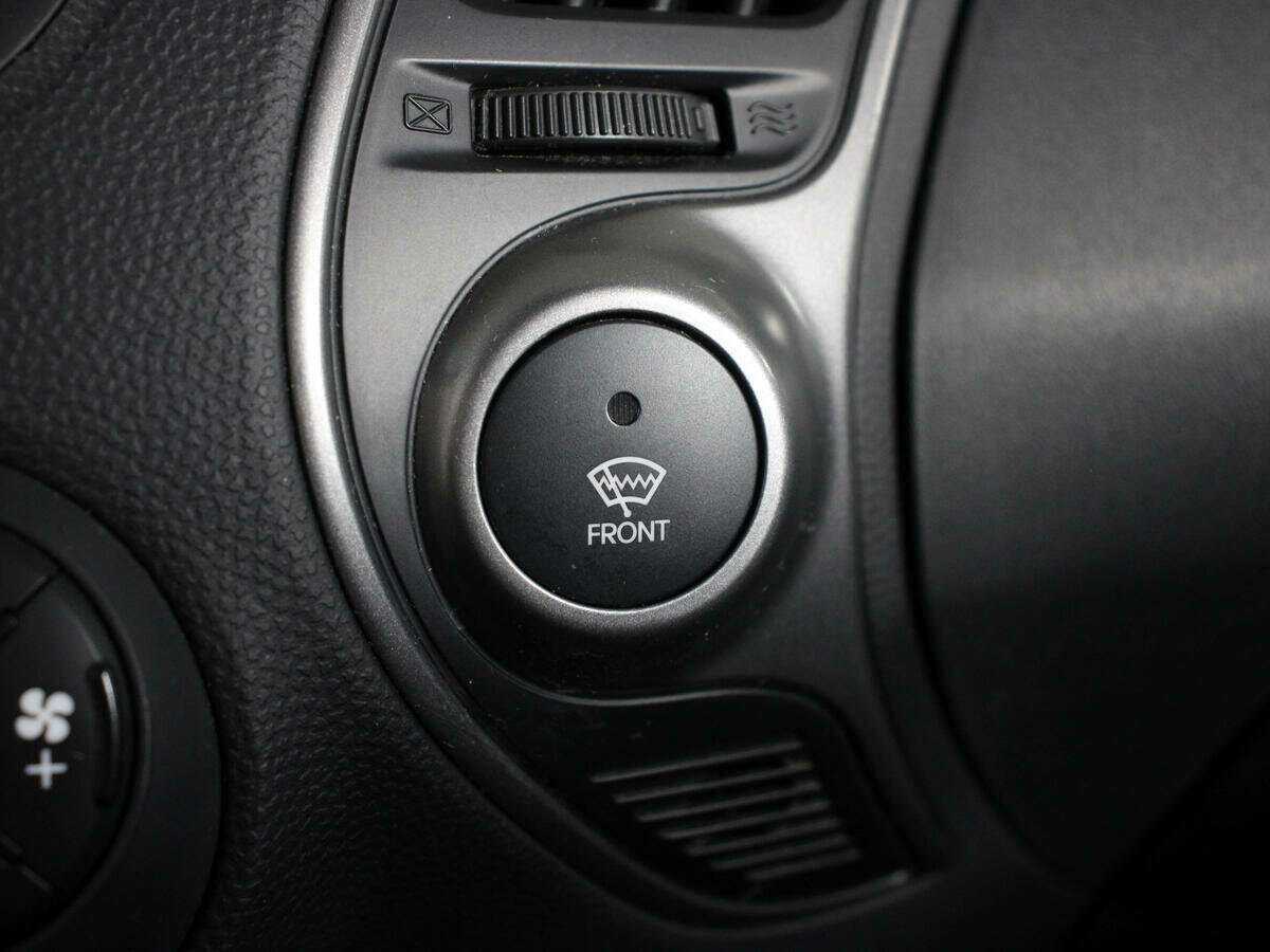 Купить Hyundai ix35 с пробегом. Фото: #20