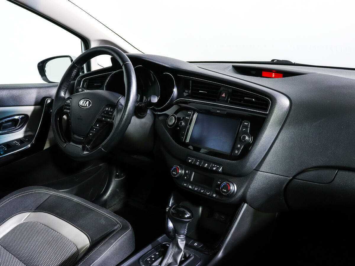 Купить Kia Ceed с пробегом. Фото: #6