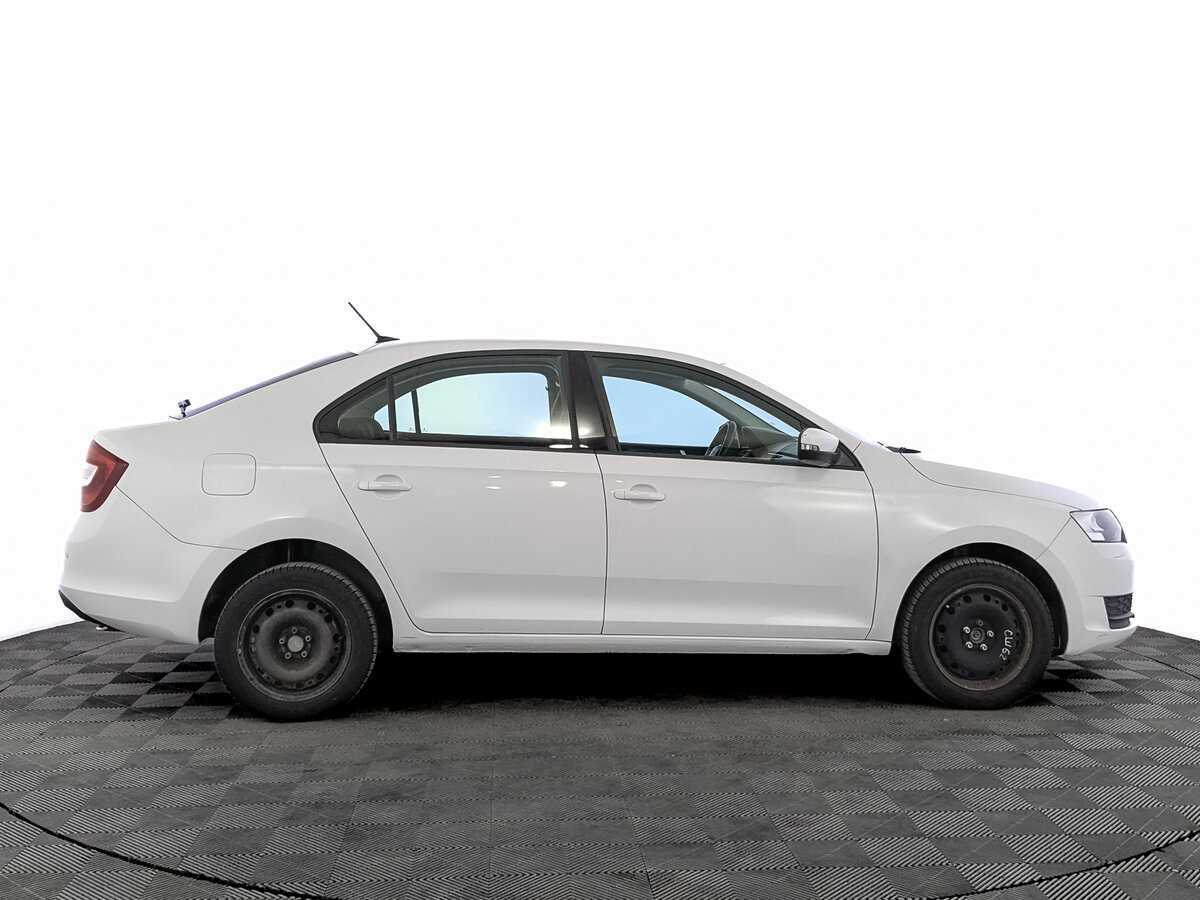 Купить Skoda Rapid с пробегом. Фото: #3