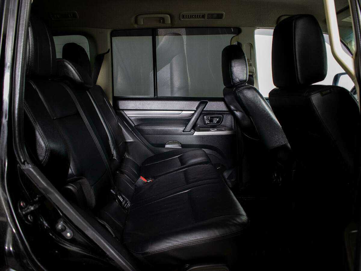Купить Mitsubishi Pajero с пробегом. Фото: #6