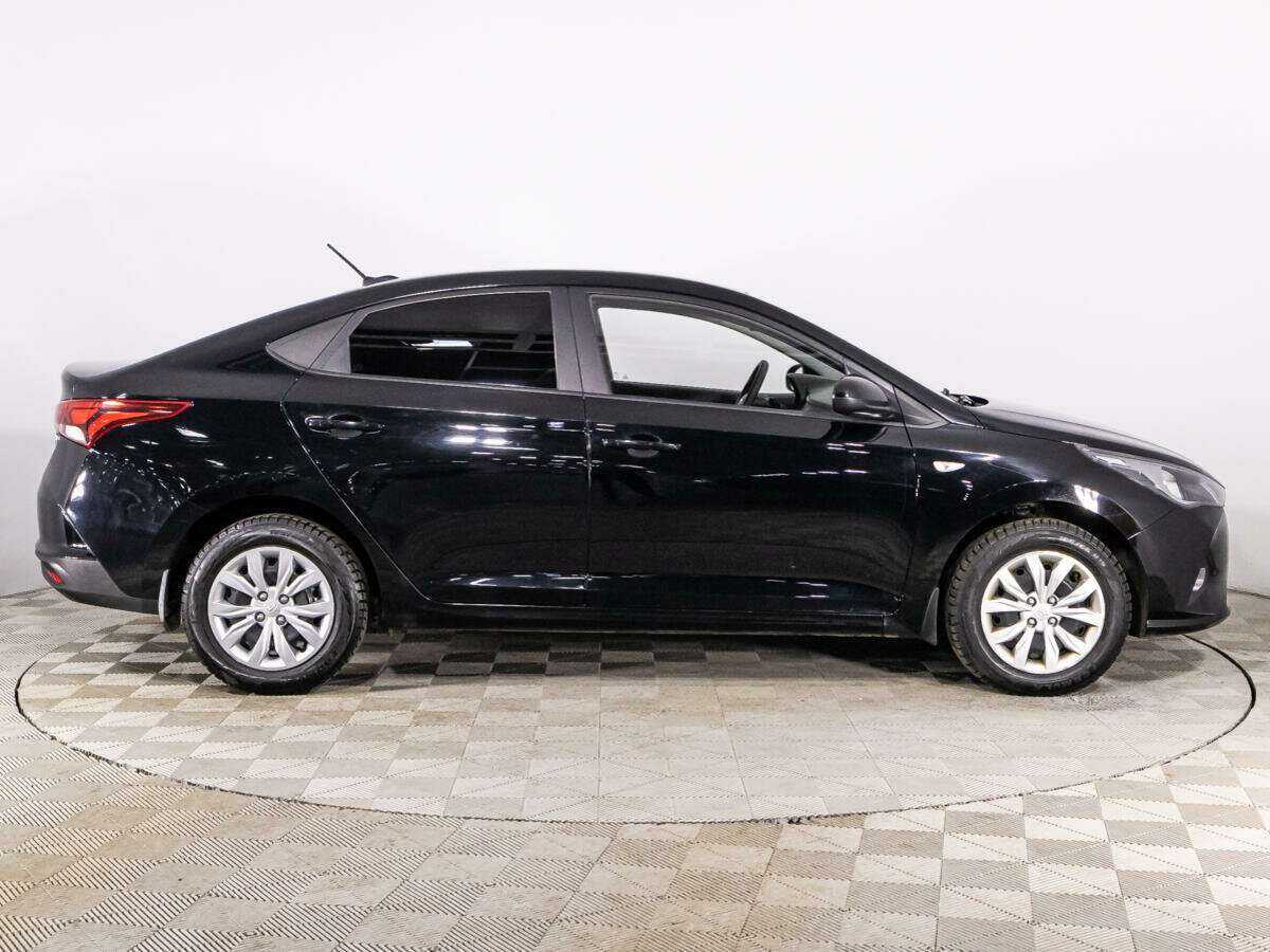 Купить Hyundai Solaris с пробегом. Фото: #3