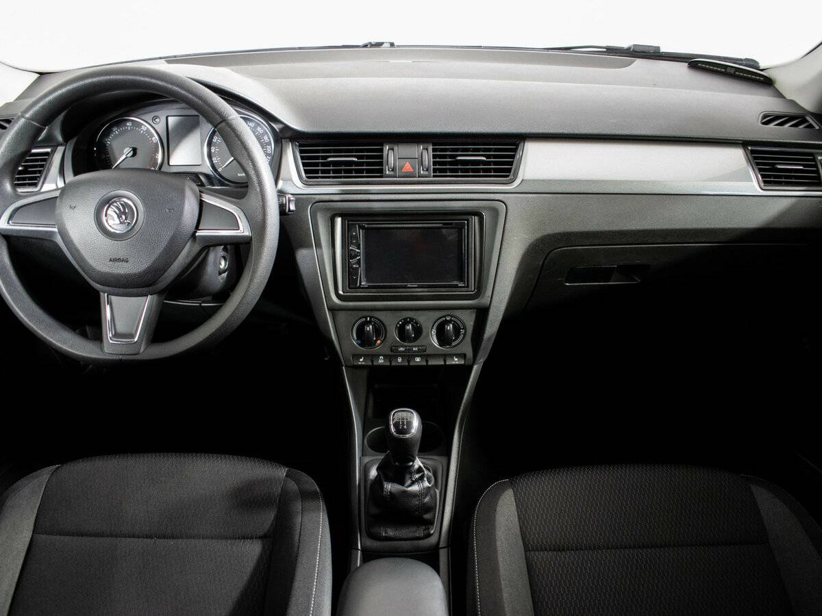 Купить Skoda Rapid с пробегом. Фото: #9