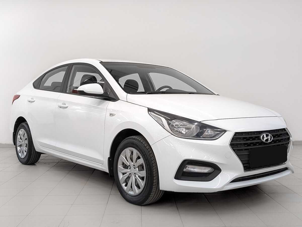 Купить Hyundai Solaris с пробегом. Фото: #2