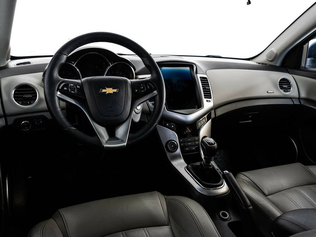 Купить Chevrolet Cruze с пробегом. Фото: #8