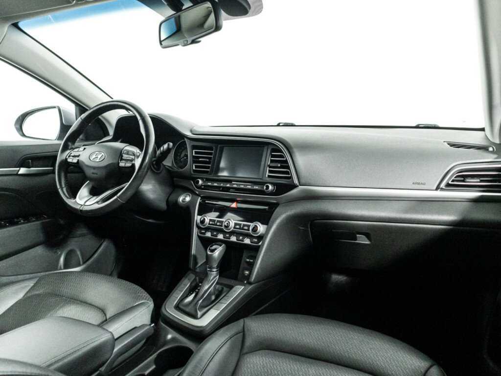 Купить Hyundai Elantra с пробегом. Фото: #8
