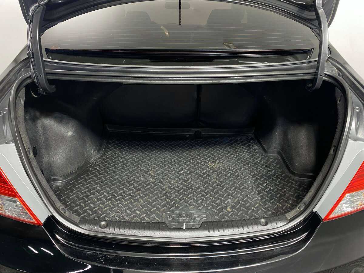 Купить Hyundai Solaris с пробегом. Фото: #9