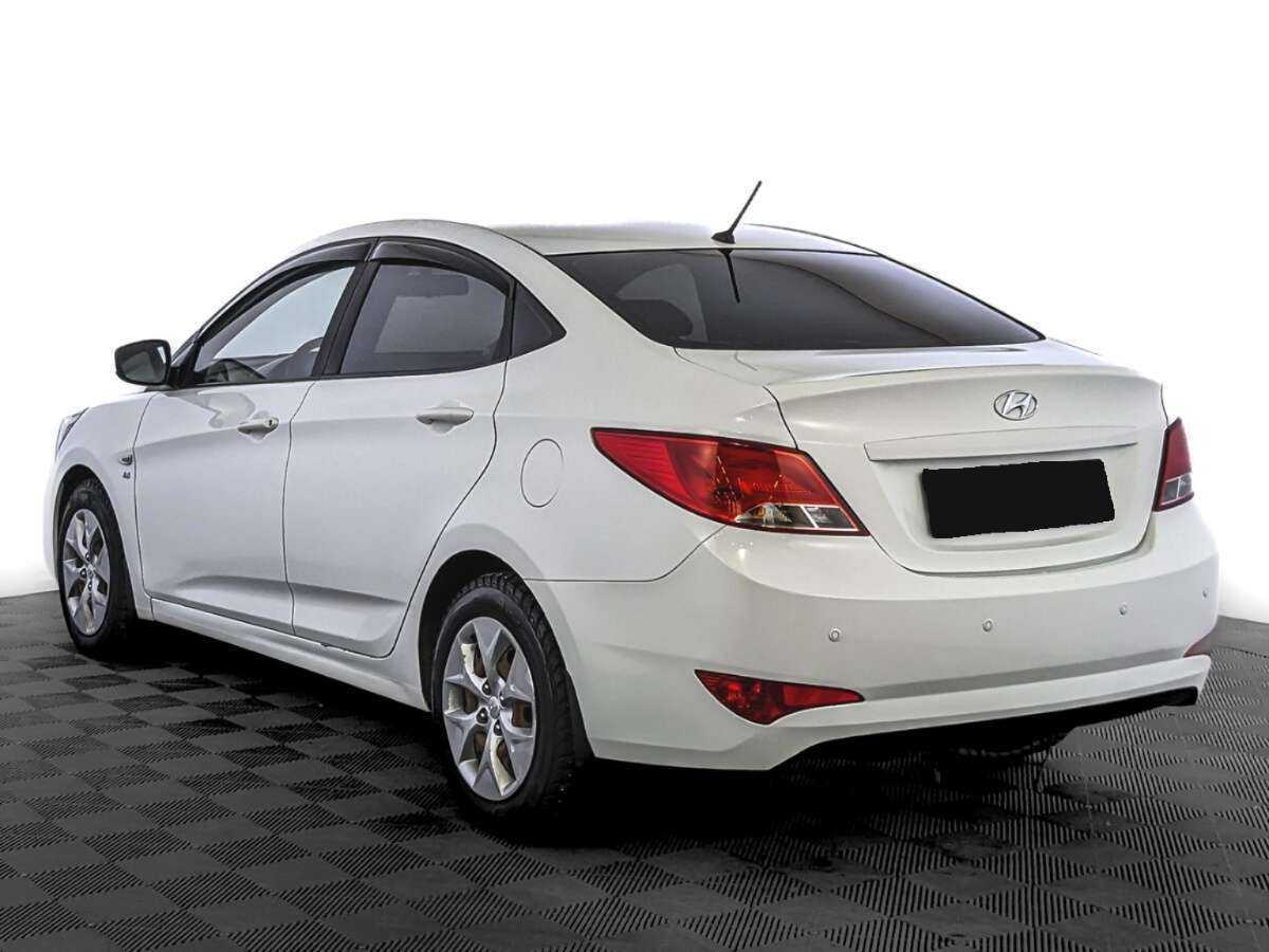 Купить Hyundai Solaris с пробегом. Фото: #4