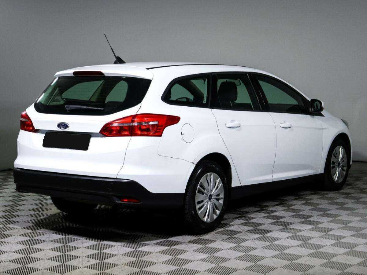 Купить Ford Focus с пробегом. Фото: #4