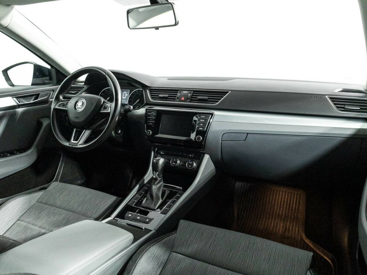 Купить Skoda Superb с пробегом. Фото: #8