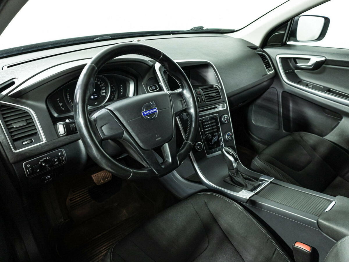 Купить Volvo XC60 с пробегом. Фото: #10