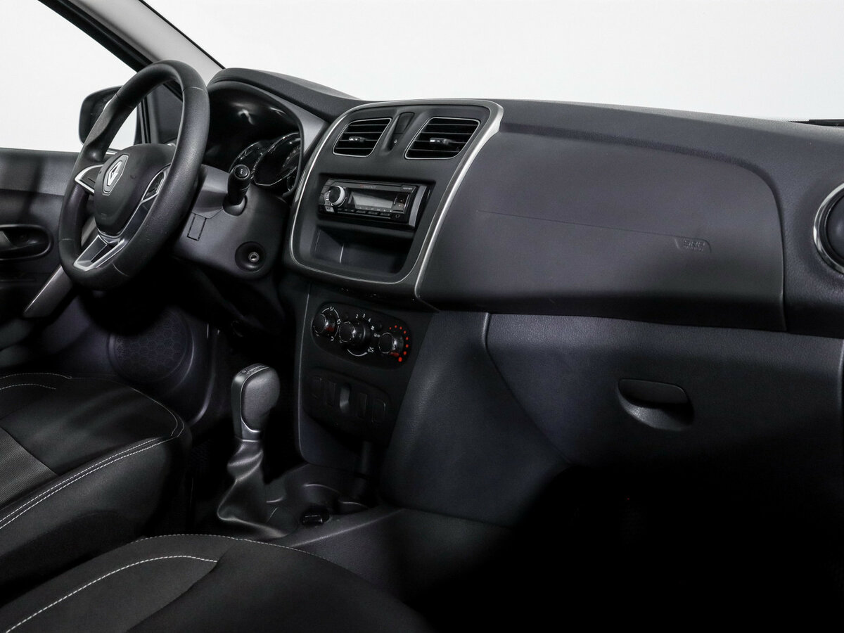 Купить Renault Logan с пробегом. Фото: #6