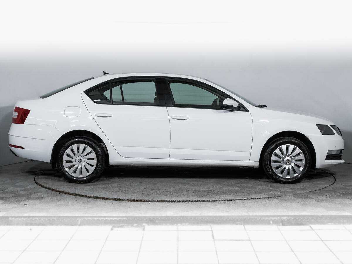 Купить Skoda Octavia с пробегом. Фото: #3