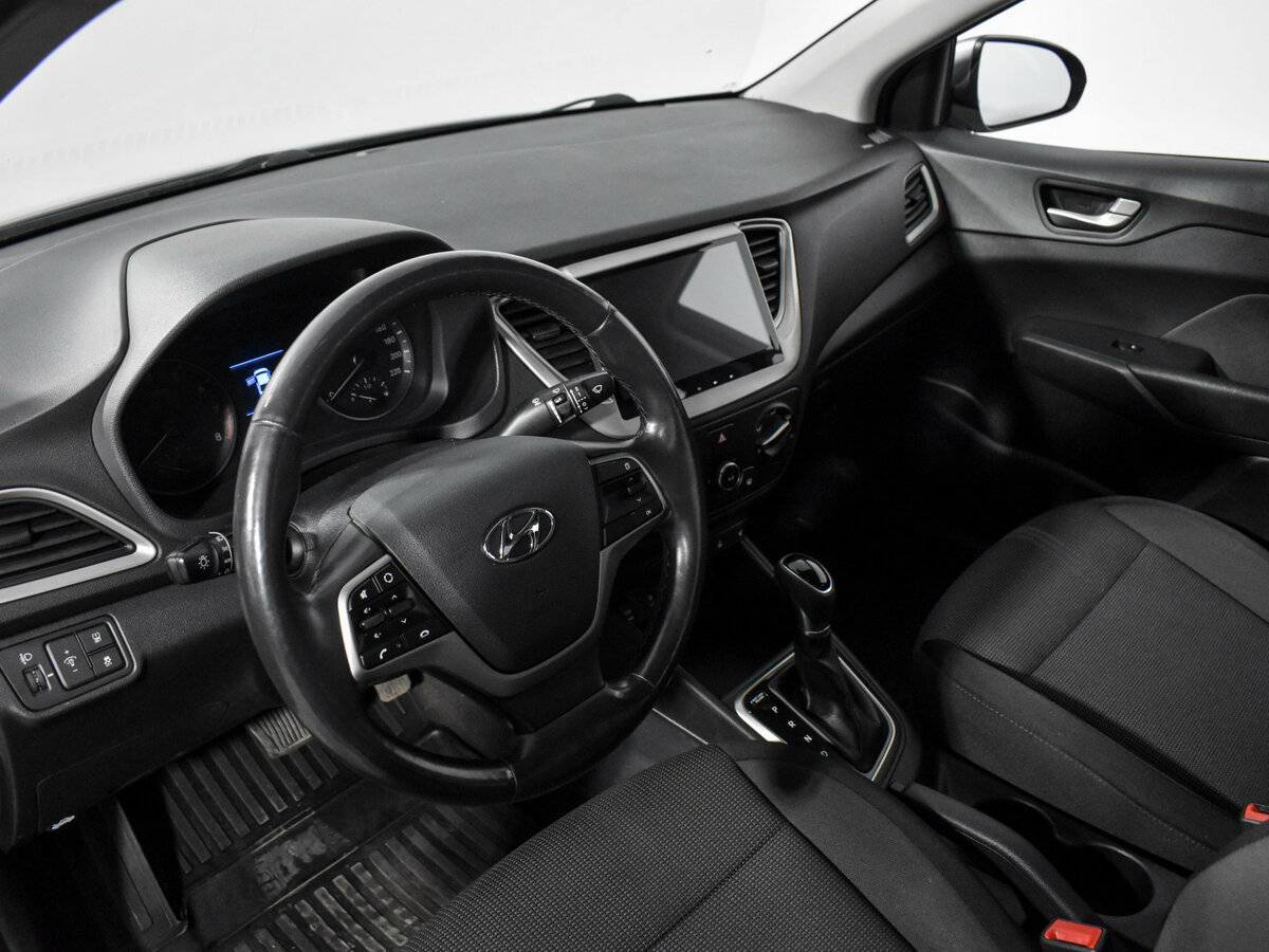 Купить Hyundai Solaris с пробегом. Фото: #8