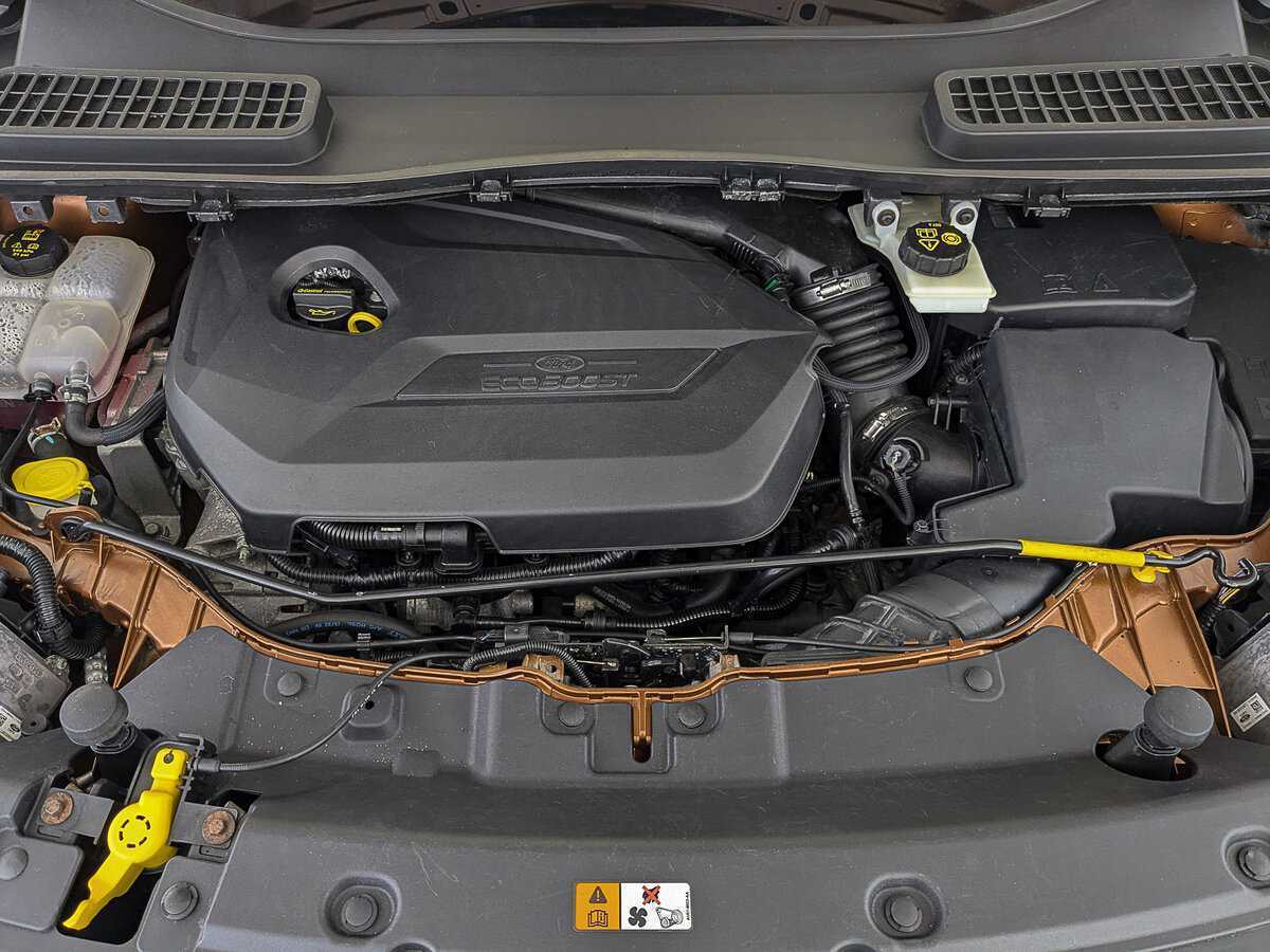 Купить Ford Kuga с пробегом. Фото: #8